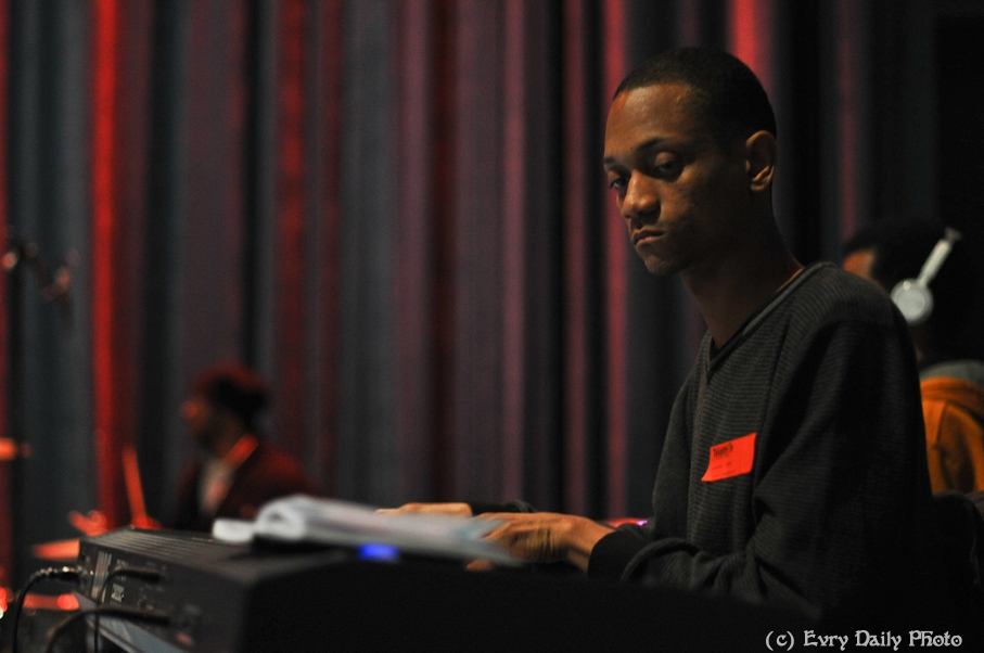Evry Daily Photo - Telethon Evry 2010 - Concert Evry University Gospel - large - 5243386203.jpg